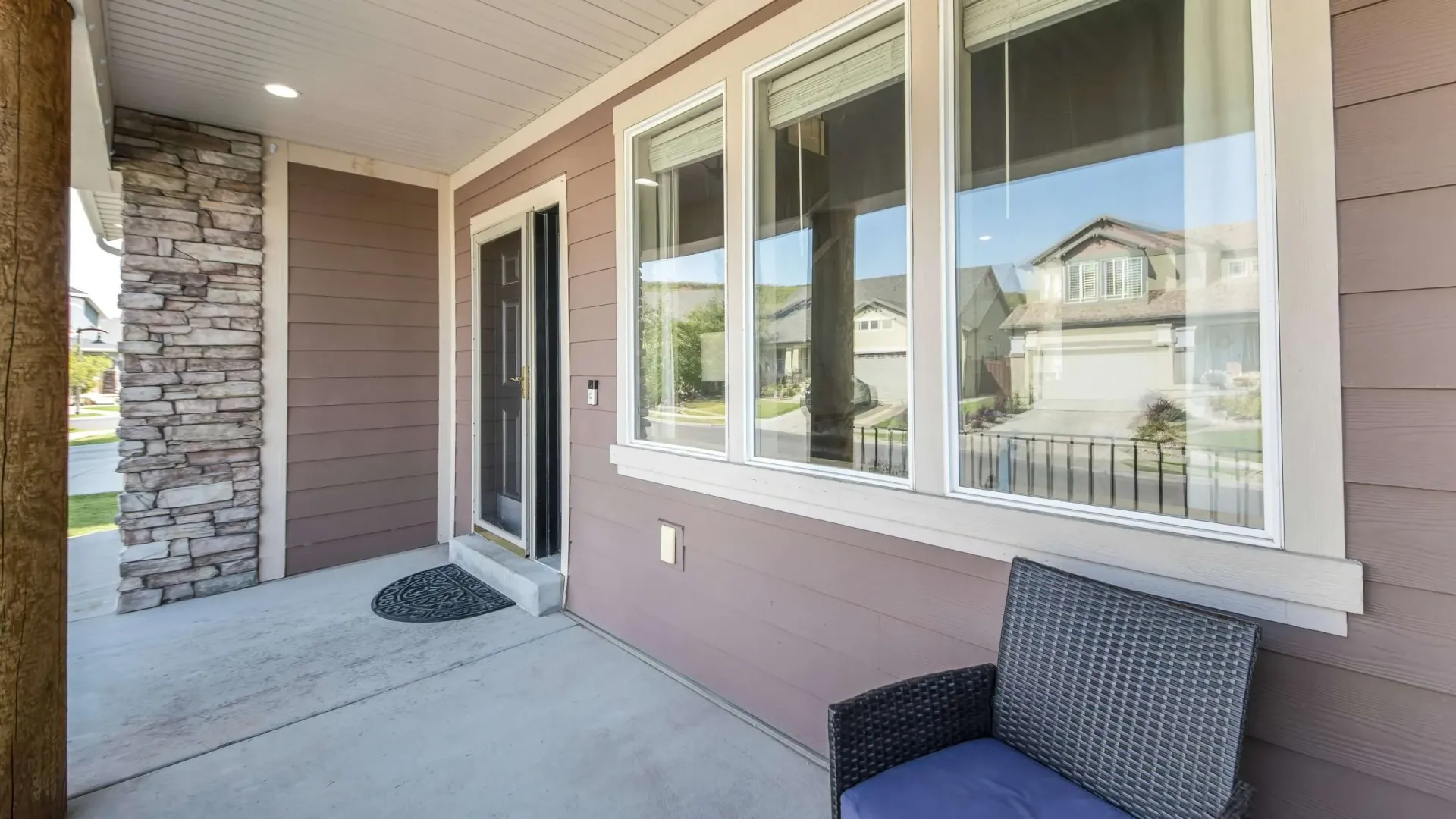 Tips to Help You Choose the Best Siding Color For Your Home
