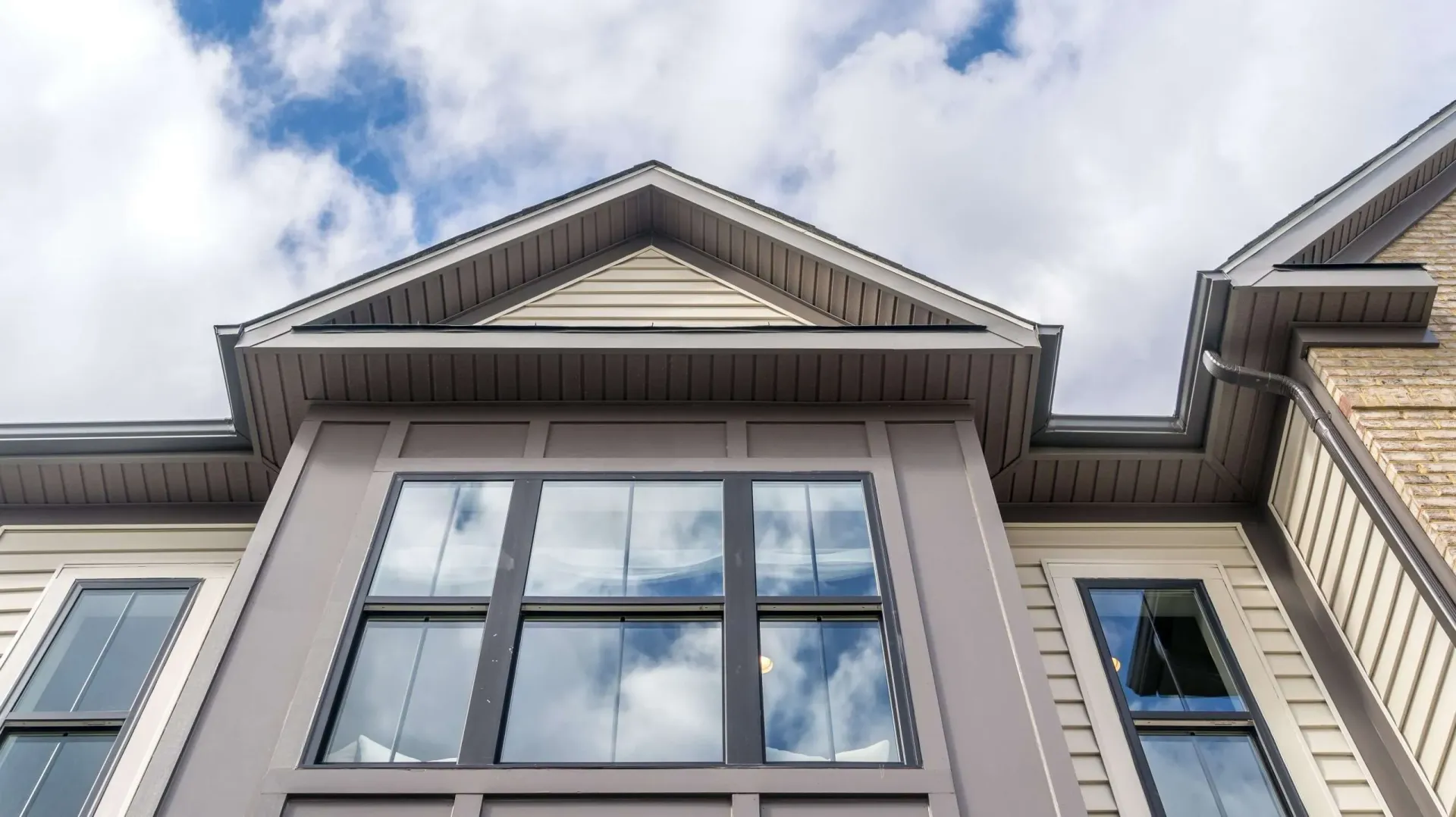 Why Is Trim Important For A Vinyl Siding Installation In Ogden, UT?